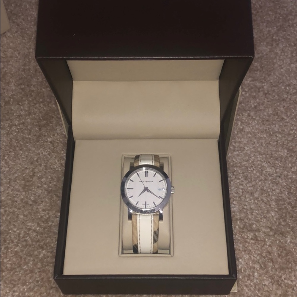 Burberry watch women’s